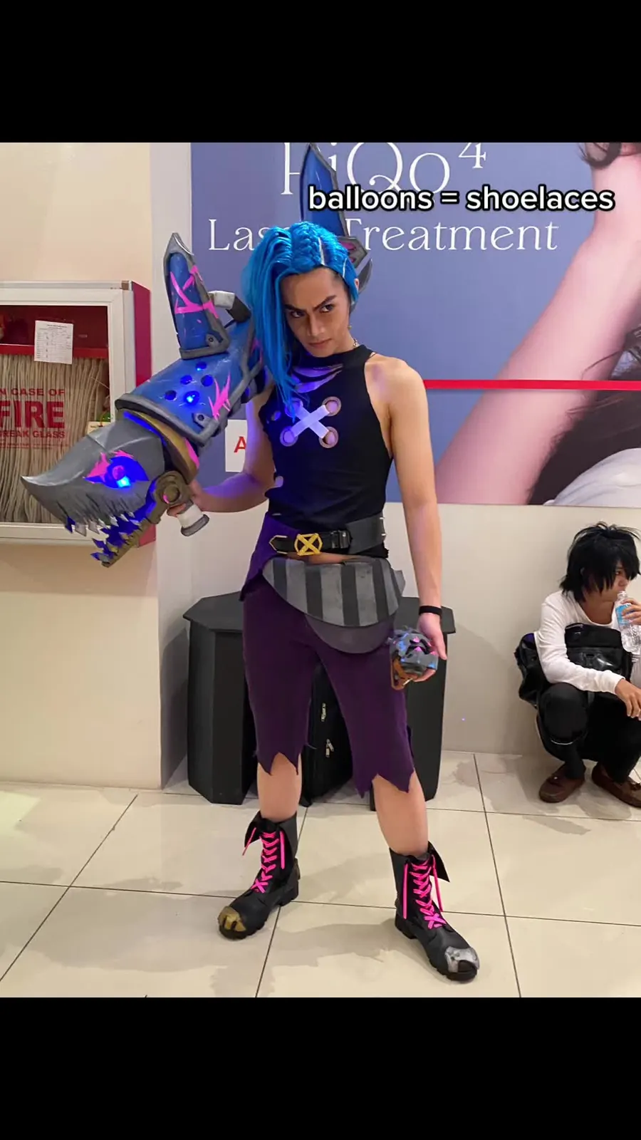 Detail of Kai Saga's Jinx costume build worn at Ozine Fest